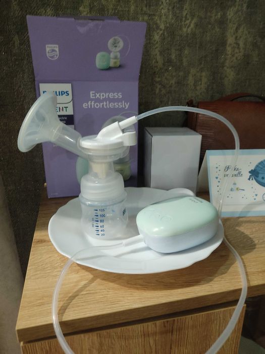 Електричний молоковідсмоктувач Philips Avent SCF323/11