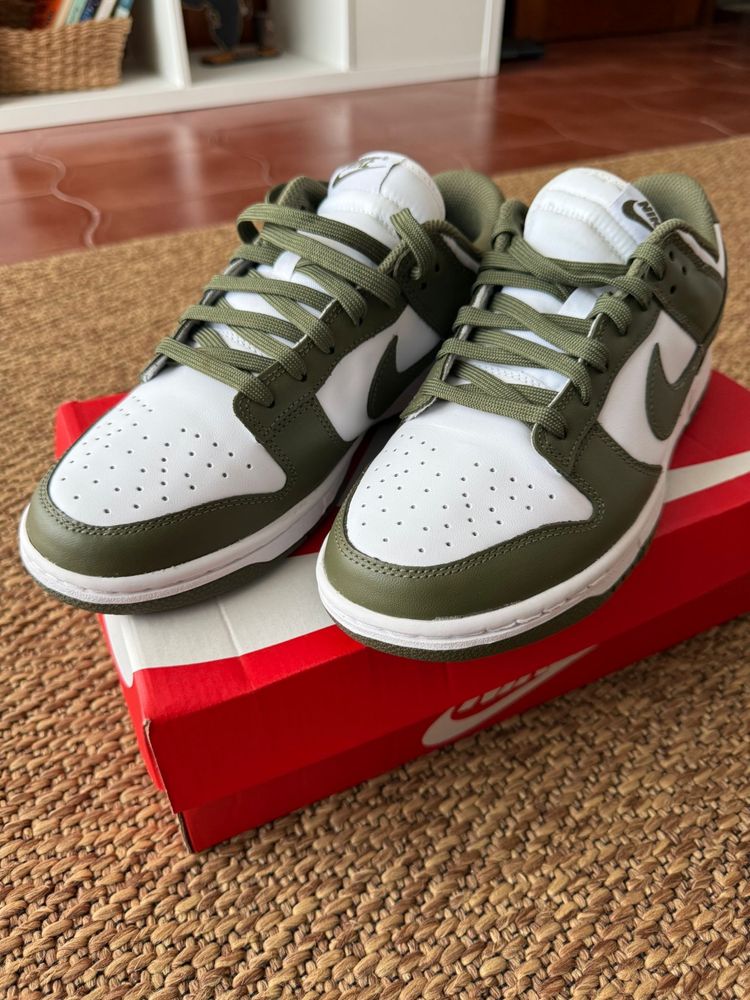 Nike Dunk Low Green Olive