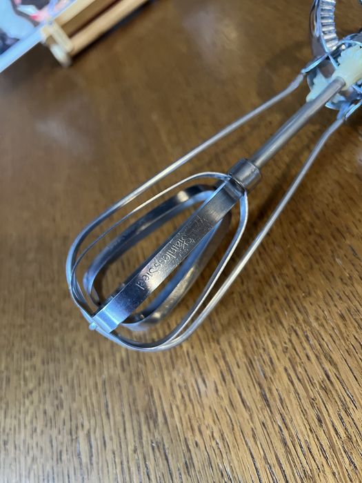 Ręczny retro mikser na korbkę firmy Prestige