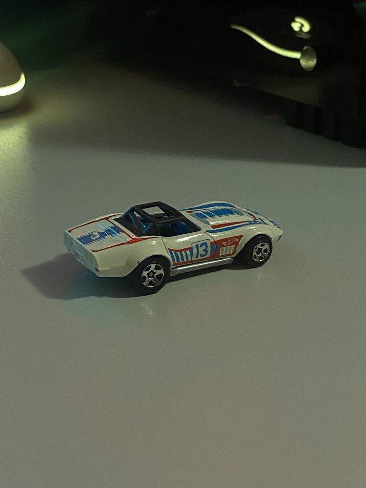 Hot Wheels ‘69 Chevrolet Corvette Racer