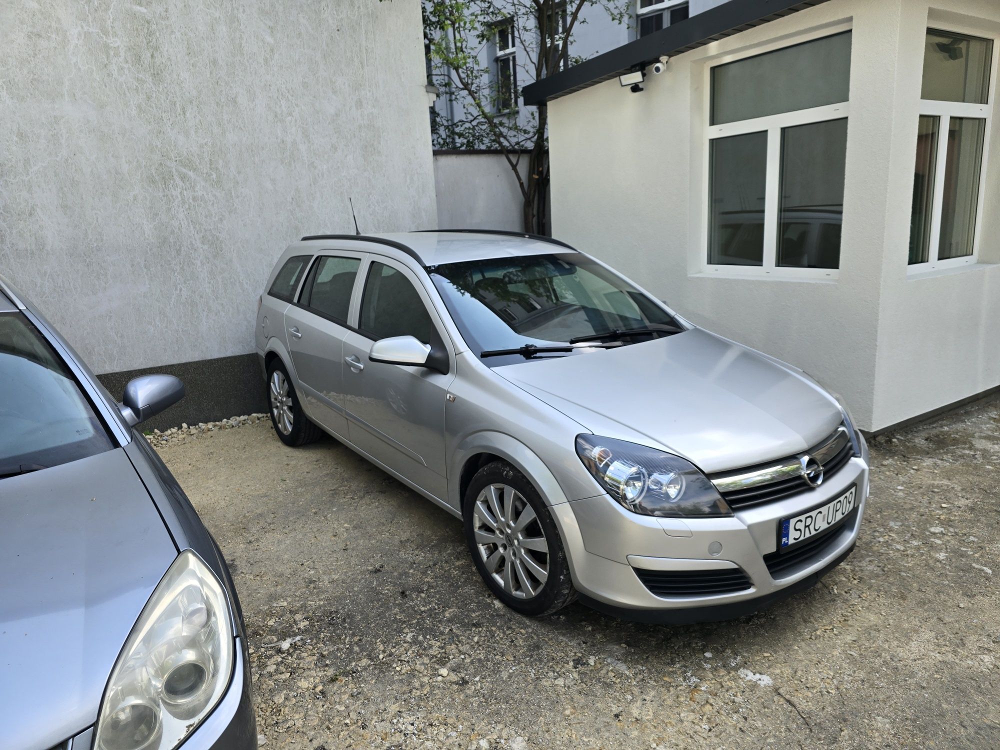 Sprzedam opel Astra h w bardzo dobrym stanie