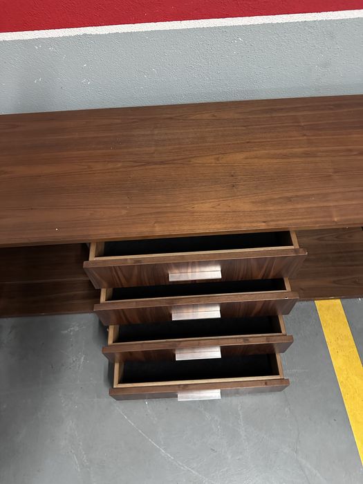 Aparador / movel com gavetas em veludo