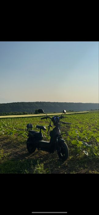 Продам електроскутер або обміняю на  скутер