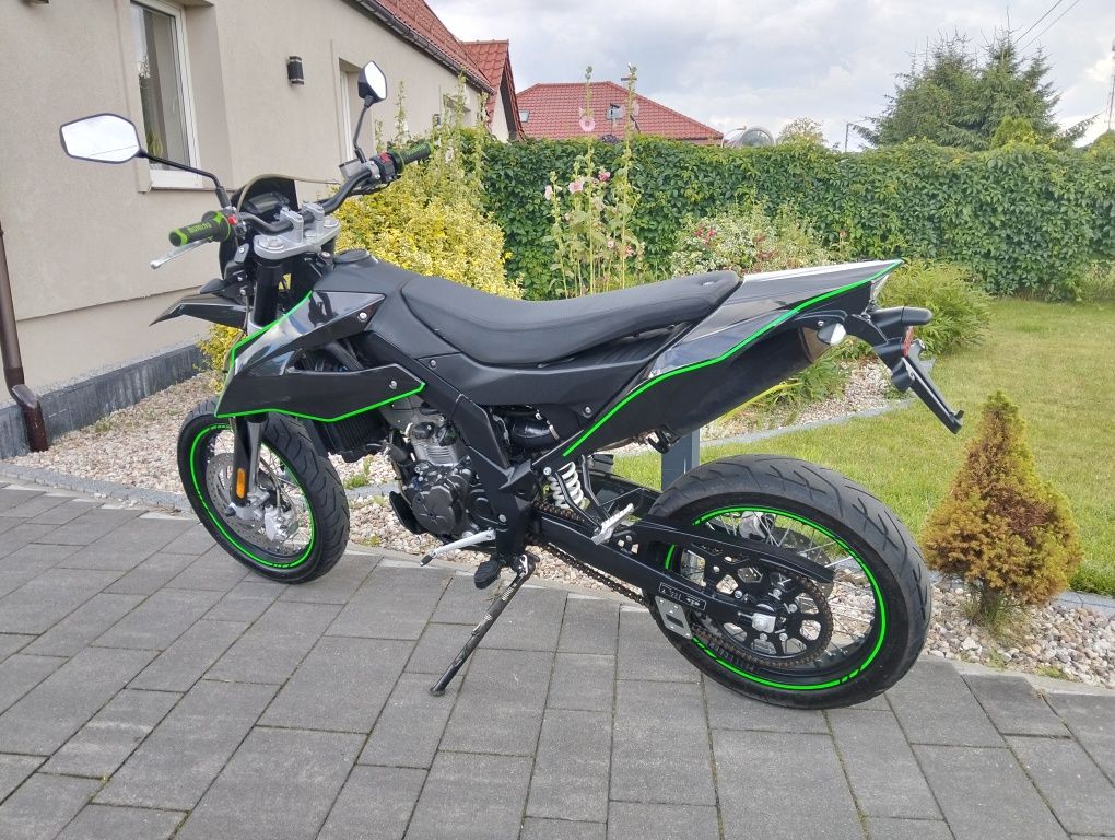 Malagutil XSM 125 SM **jak nowy** kat A1/B z Niemiec Transport