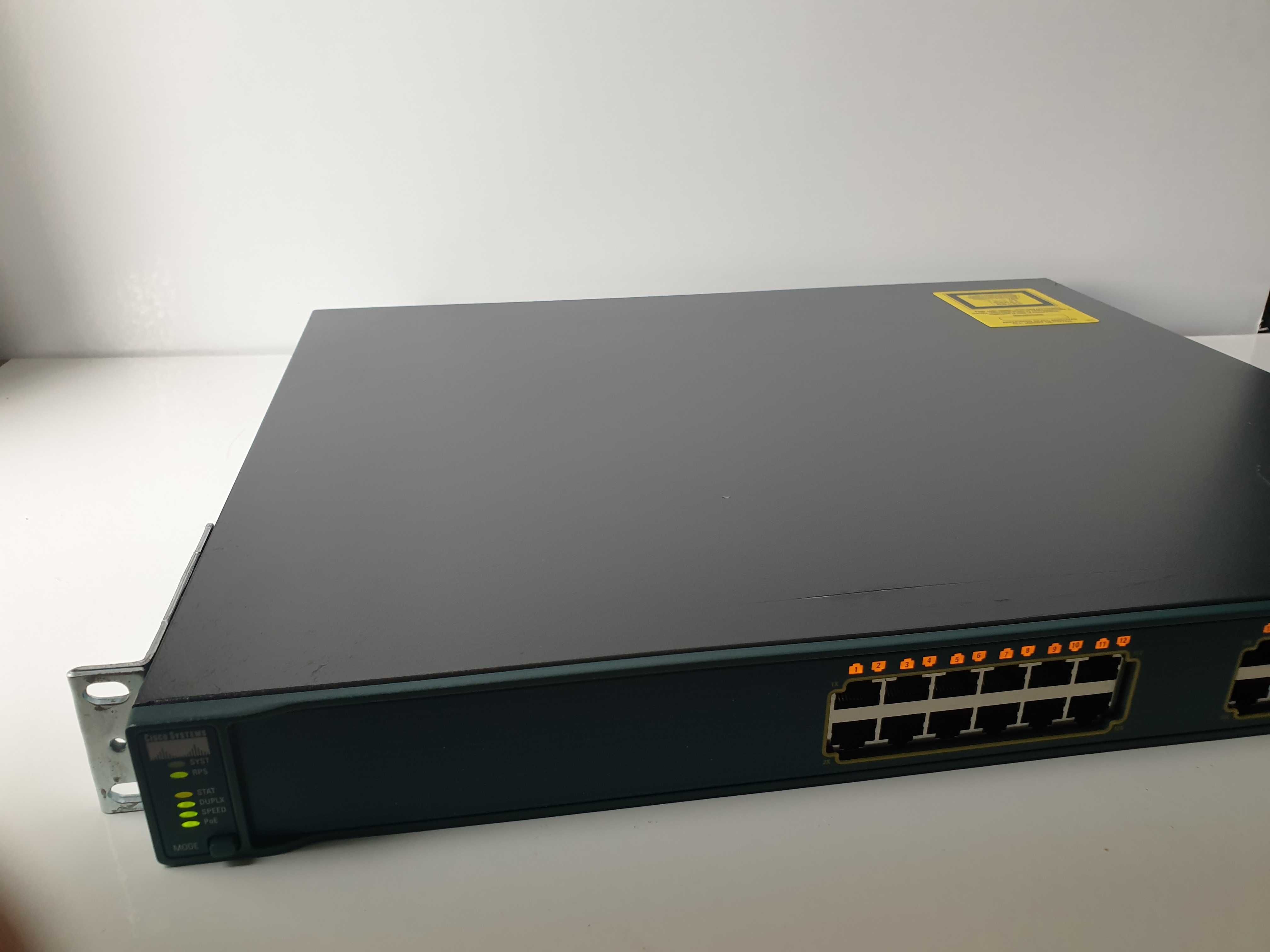 Комутатор Cisco WS-C3560G-24PS-S