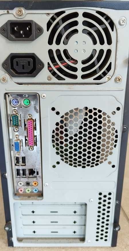 Computador Celeron 420 1.6GHZ a funcionar