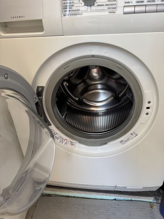 Máquina Lavar Roupa AEG