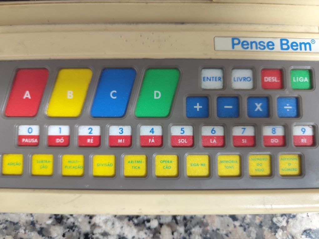 Pense Bem - TecToy - Brinquedo Computador