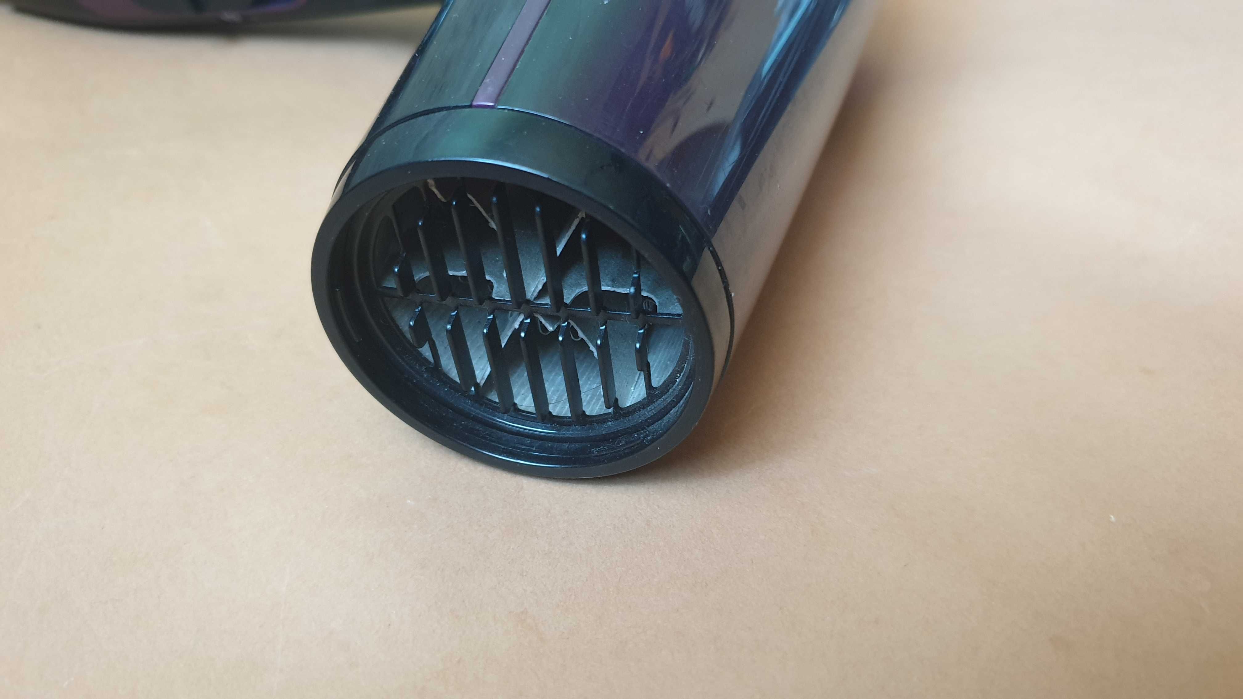 Suszarka do włosów PHILIPS ThermoProtect 2200W HP8233 IONIC