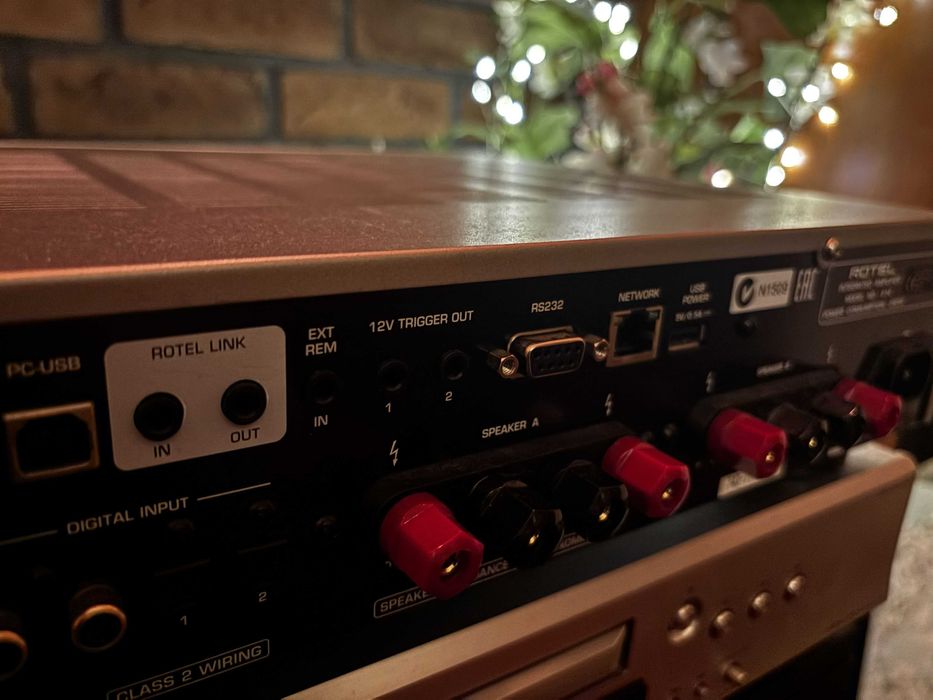 Wzmacniacz ROTEL A14