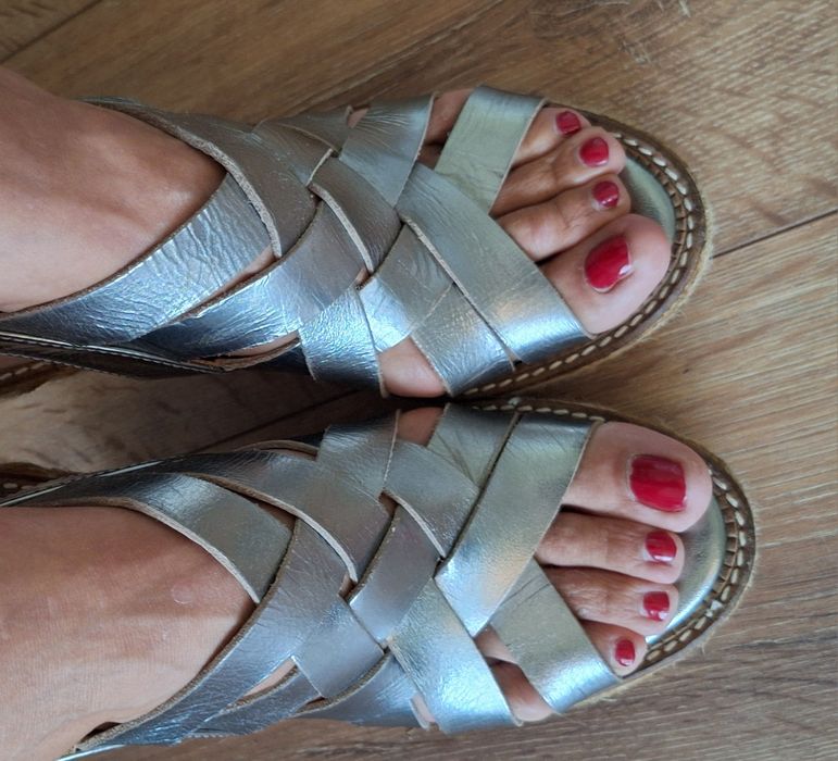 Sandały na koturnie ZARA 40