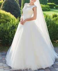 Роскошное свадебное платье Daria Karlozi