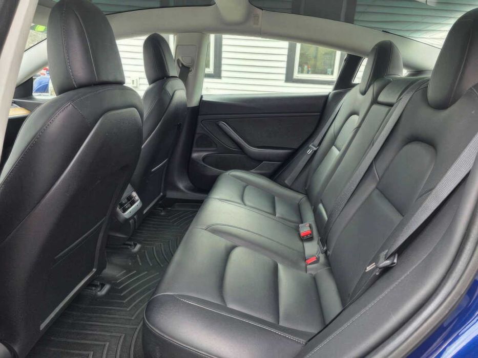 Tesla Model 3 Long Range      2019