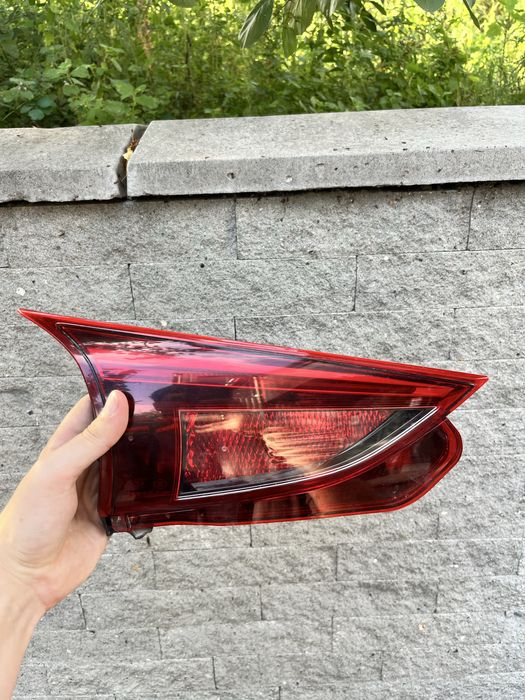 Лівий внутрішній ліхтар mazda 3 bm-bn LED (оригінал)
