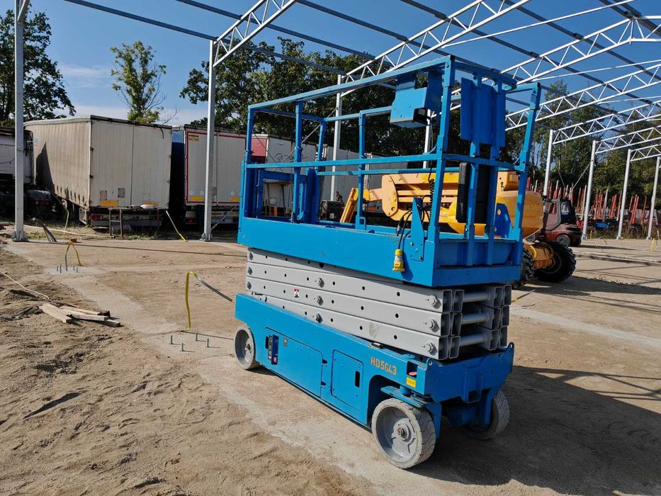 Wynajem Podnośnik Nożycowy GENIE GS-2632 (10 m / 227 kg)