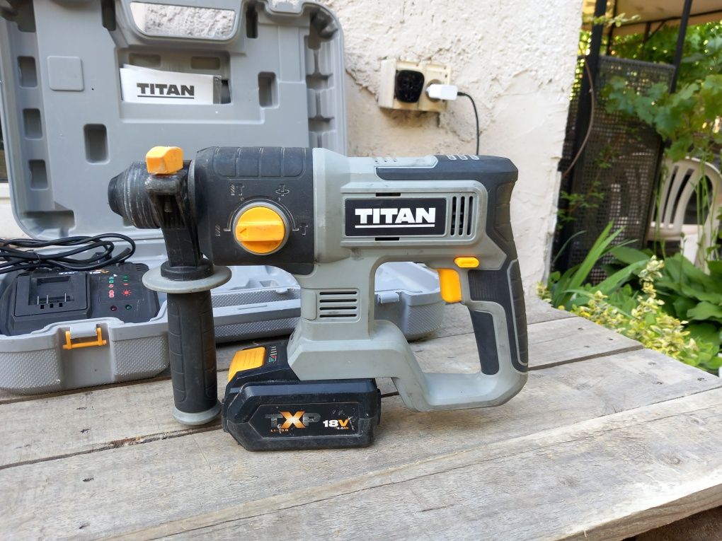 Młotowiertarka akumulatorowa Titan TTI871SDS SDS Plus 18V 5.0Ah