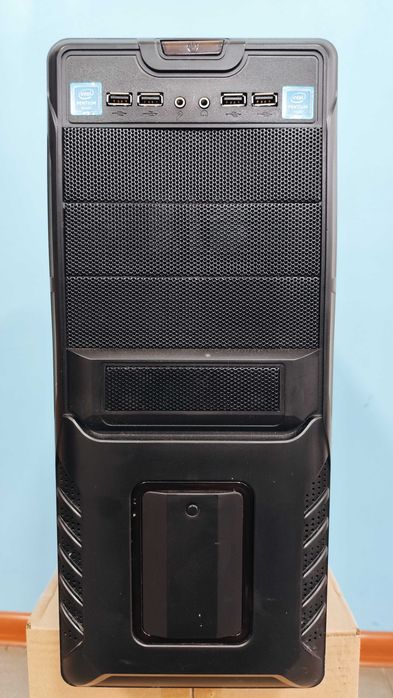 Корпус для ПК у гарному стані.