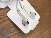 Оригинальные проводные наушники Apple