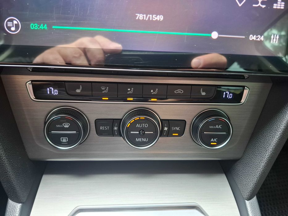 Volkswagen Passat 2015 B8 • 1.6TDI MT