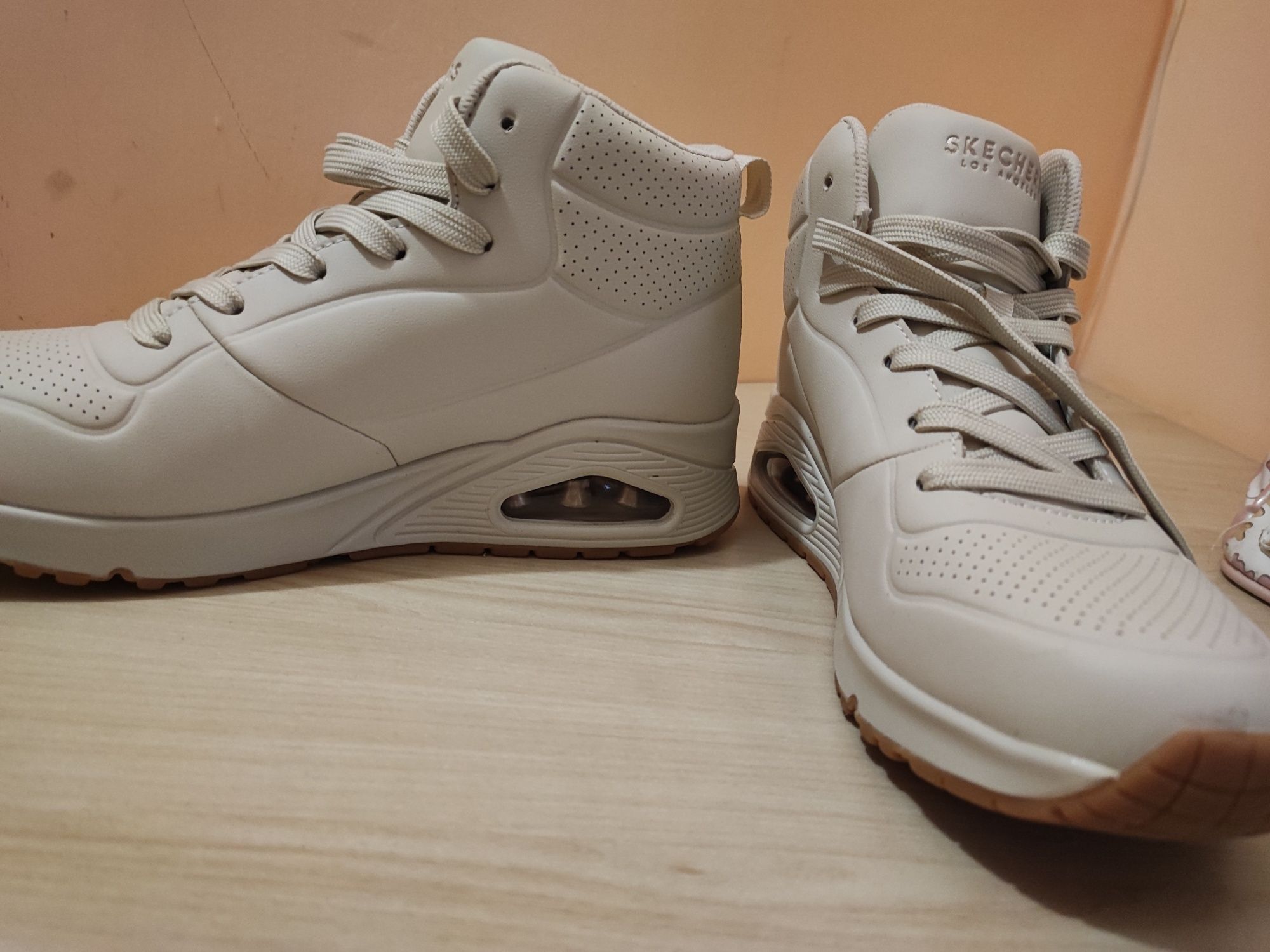 Женские кроссовки Skechers los Angeles