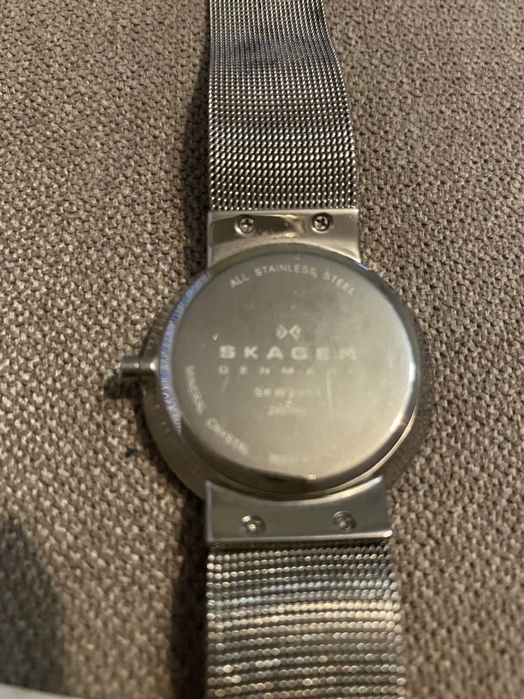 Zegarek damski Skagen Leonora ze stali kwarcowej i kryształów SKW2004