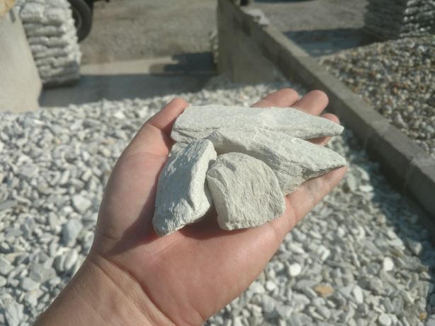 Biała Marianna grys marmurowy biały kamień dekoracyjny żwir ogrodowy