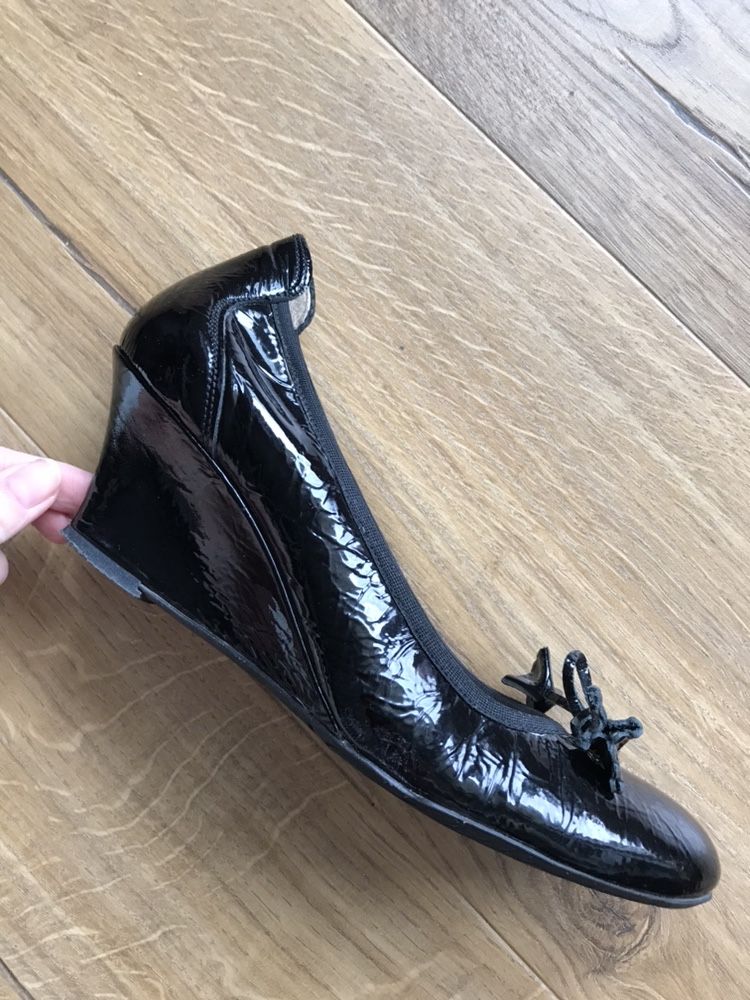 Czarne skórzane lakierki buty na koturnie skóra 37 Wednesday Addams