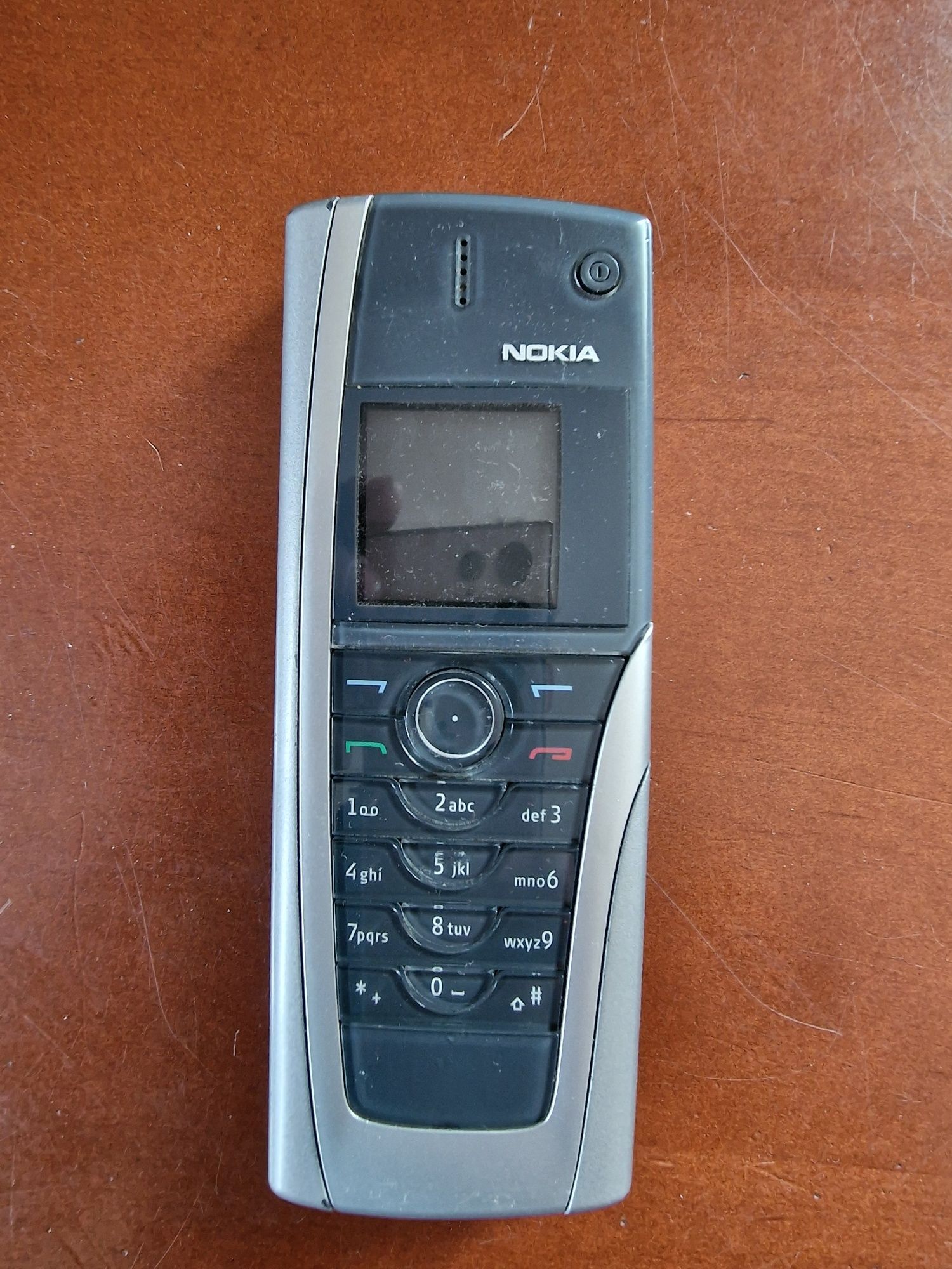Nokia 9500 urwany zawias unikat