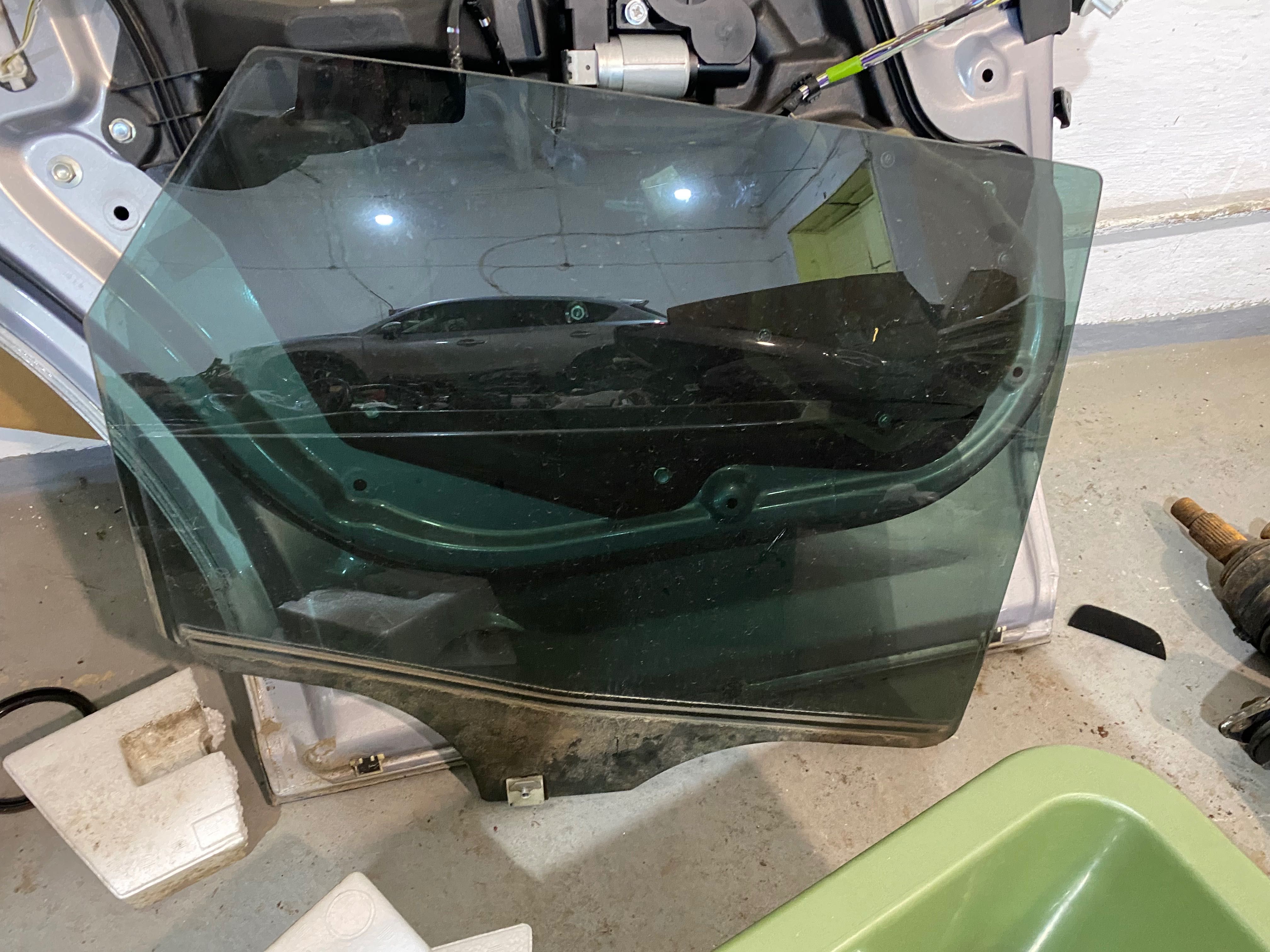 Скло стекло форточка Mazda 3 BK 6 GG 6 GH CX-7 окно