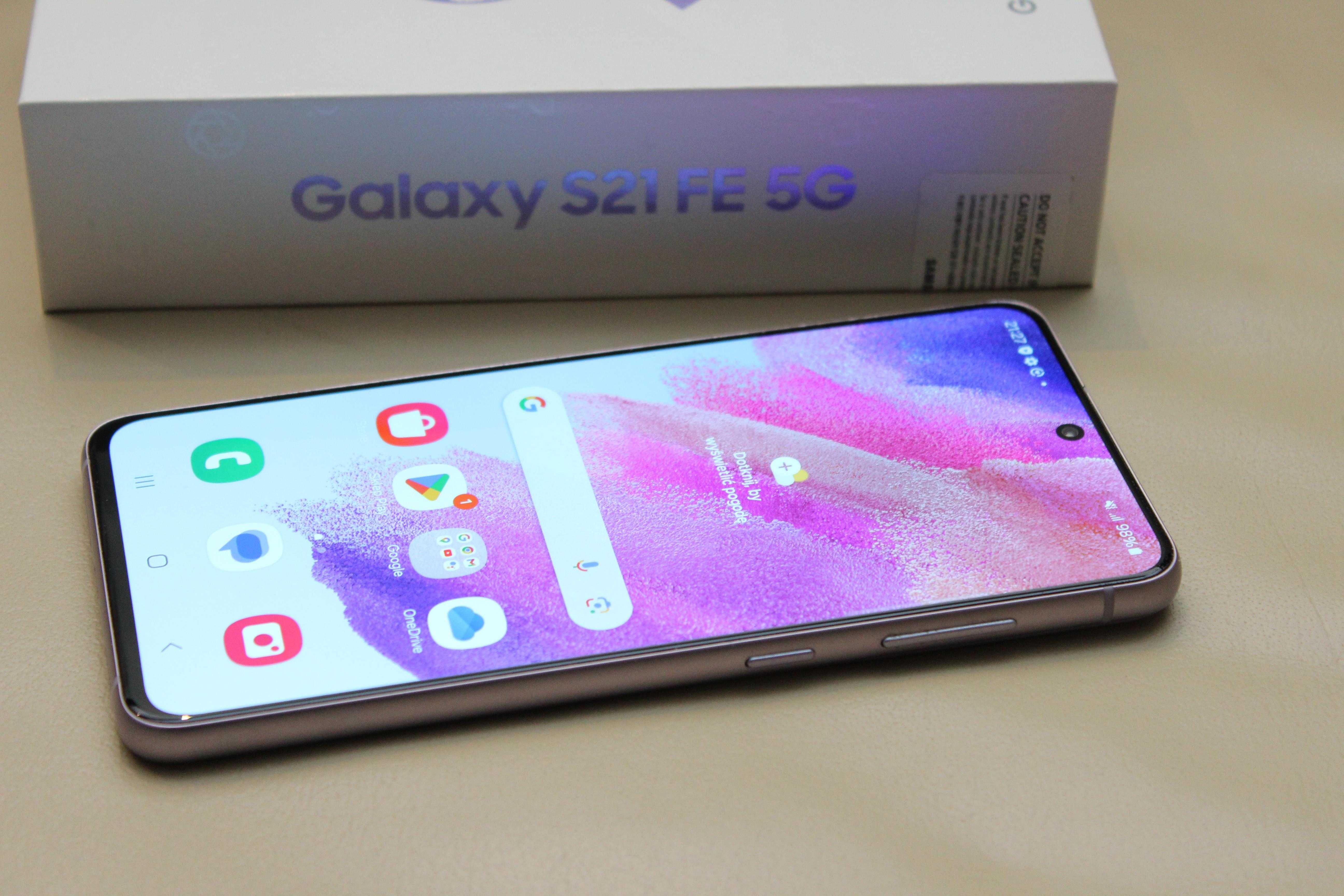 Samsung Galaxy S21 FE S21FE 5G 6 / 128 GB