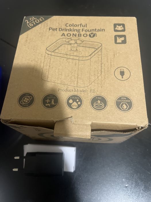 Fonte para caes e gatos ,nova