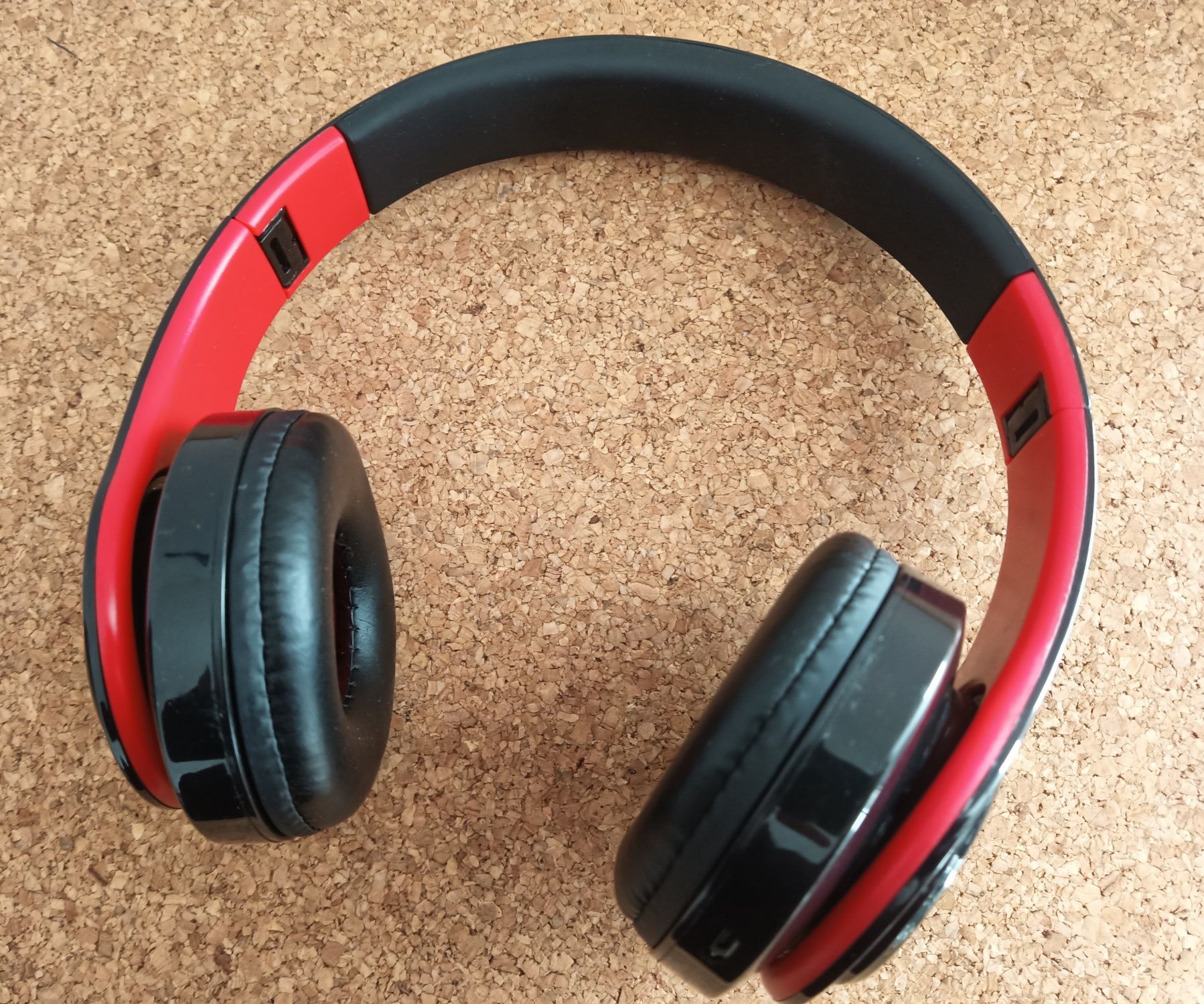 Auscultadores dobráveis bluetooth 
.
Bluetooth