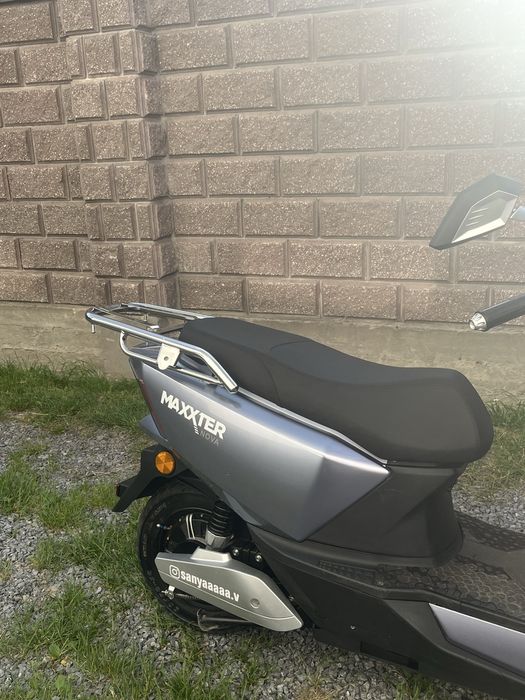 Електроскутер Maxxter Nova 1 KVT Електроскутер макстер