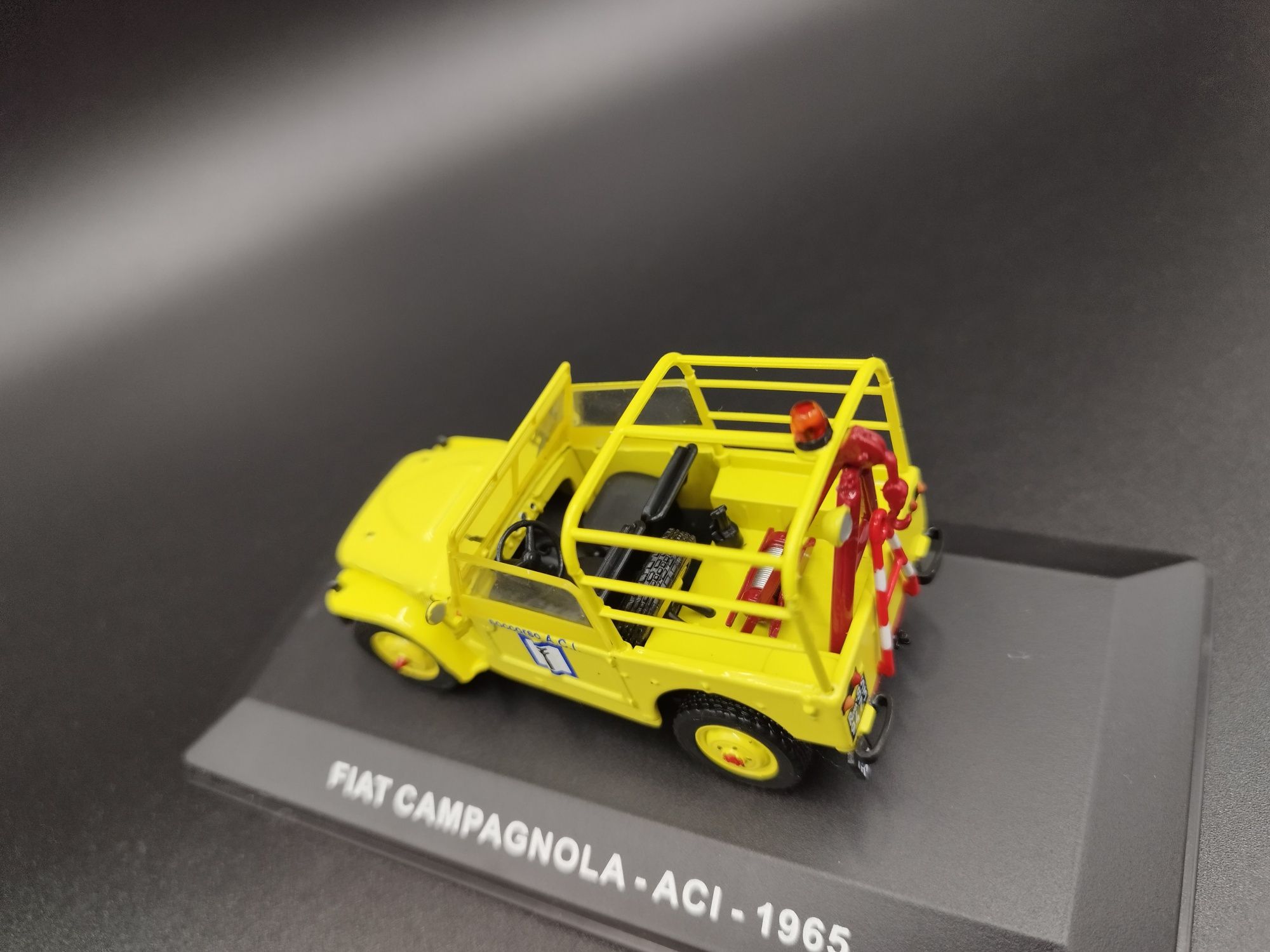 1:43 Altaya Fiat 1965 Campagnola ACI model używany