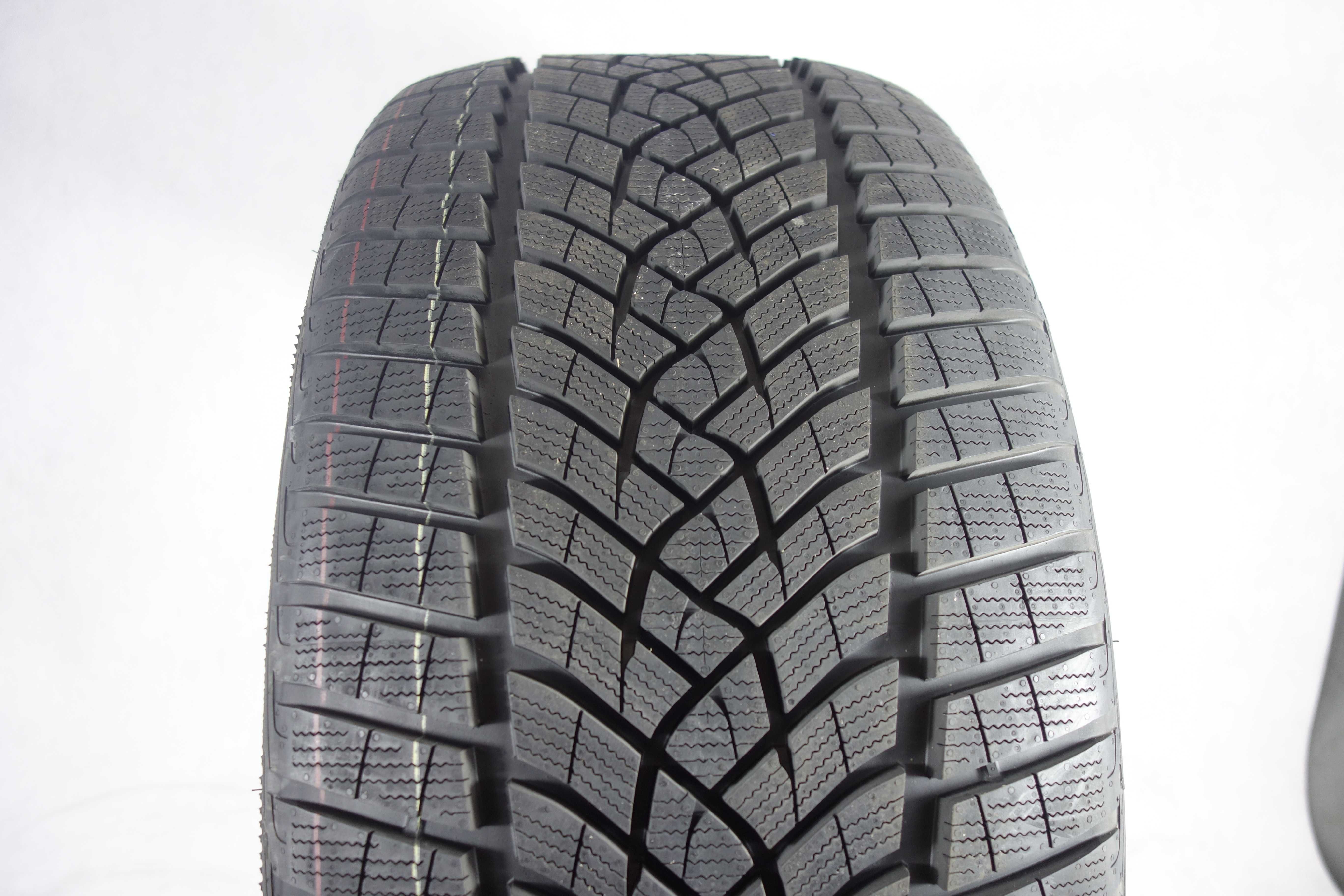 NOWE Opony zimowe 275/35/21 - GOODYEAR Ultra Grip Performance + XL TO
