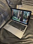 MacBook Pro 13” 2020 (i5/8/256 GB) Space Grey вживаний ноутбук