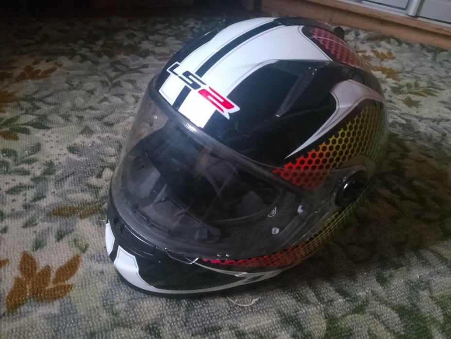 Продам шолом LS2