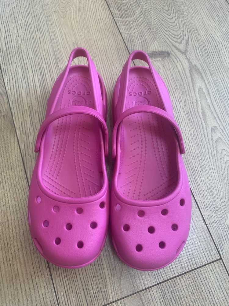 Босоніжки крокси crocs W7 /37 p