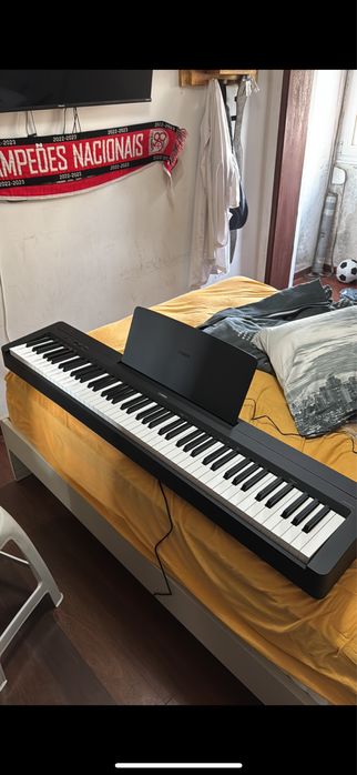 Piano Yamaha p145b como novo isso cerca de 10 vezes