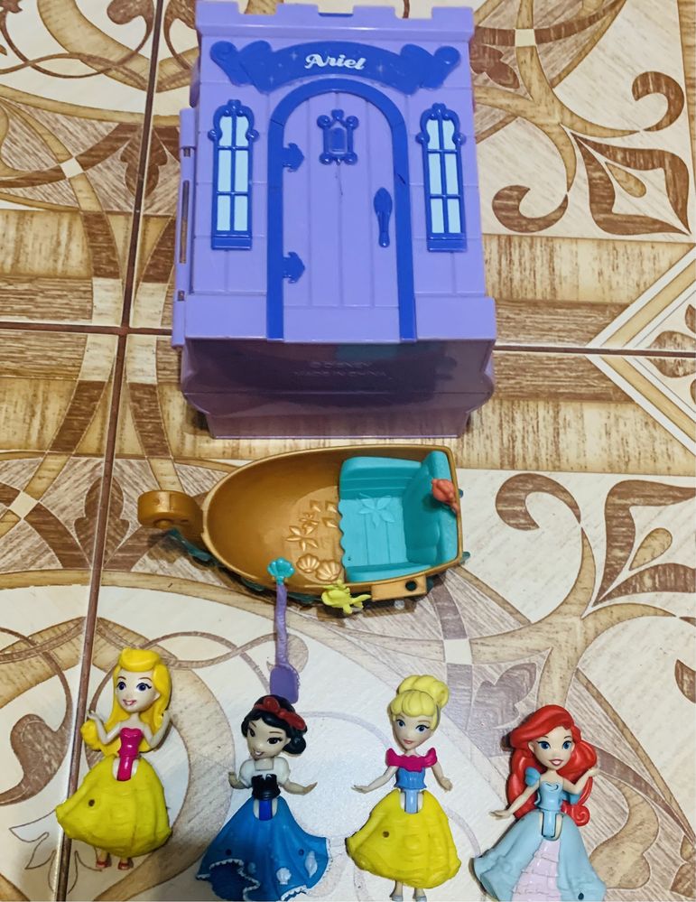 Домик Ариель и фигурки принцесс Дисней.Hasbro.Полли покет
