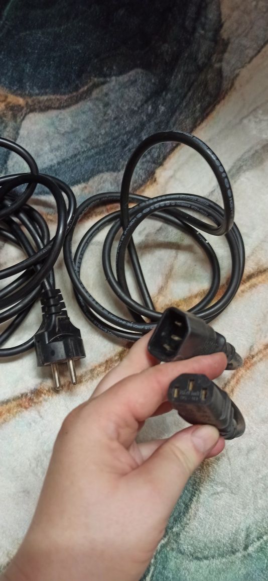 Кабель для питания компьютерный