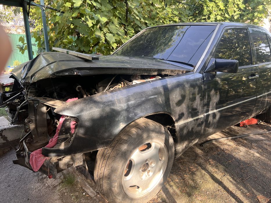 Мерседес Е220 на відновлення з документами