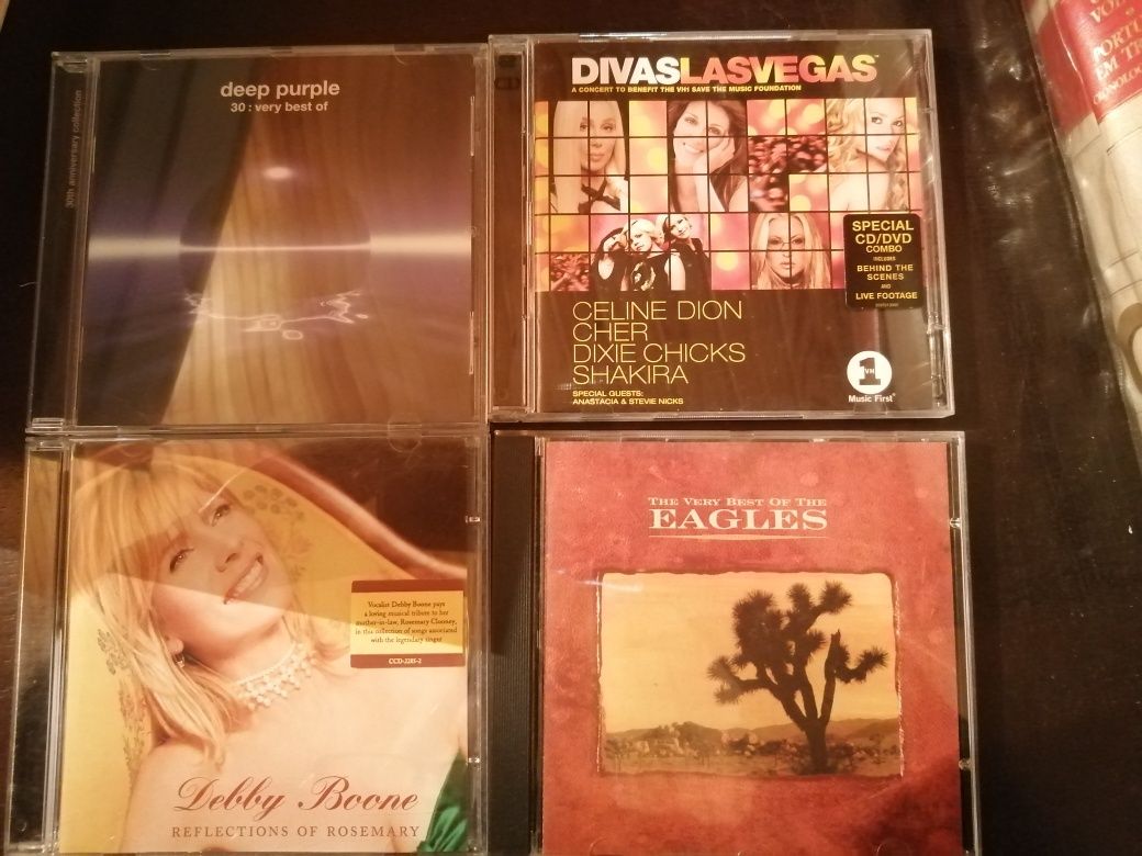 Mais cds musica variafa  2€