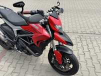 Ducati Hyperstada 821