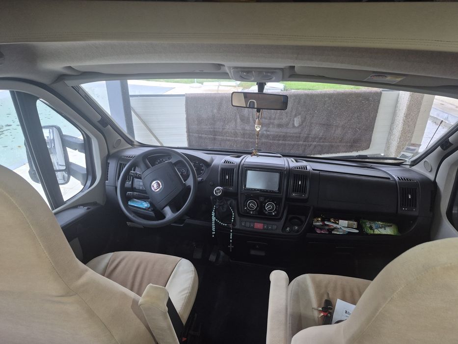 Autocaravana burstner ixeo it 734