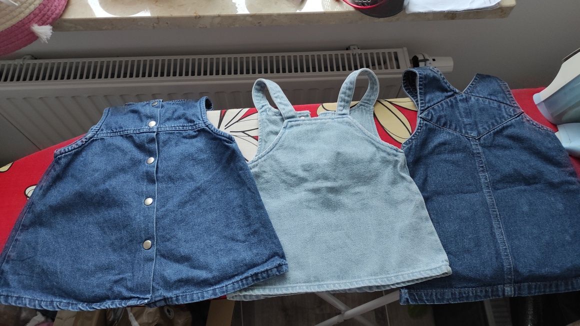 Sukienki jeansowe 68 komplet 3 szt.
