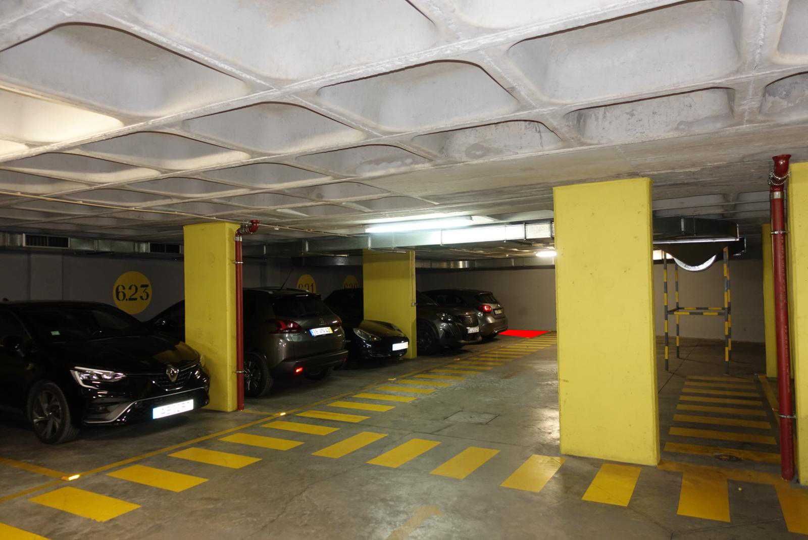 Lugar de Estacionamento Campolide, Rua Campos Júnior, Lisboa