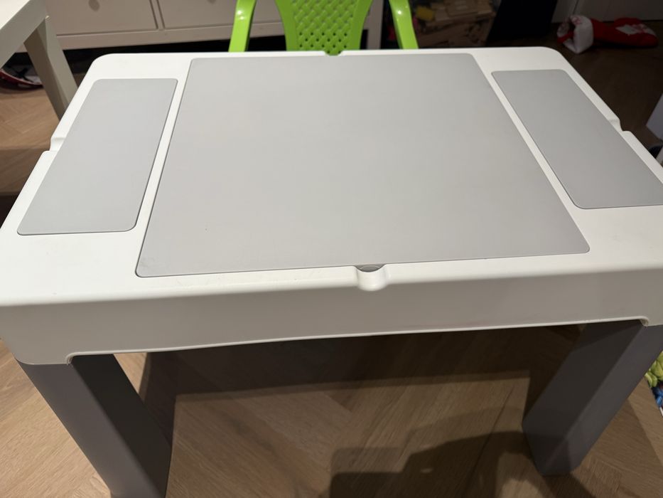 Stolik do zabawy moze byc do klockow