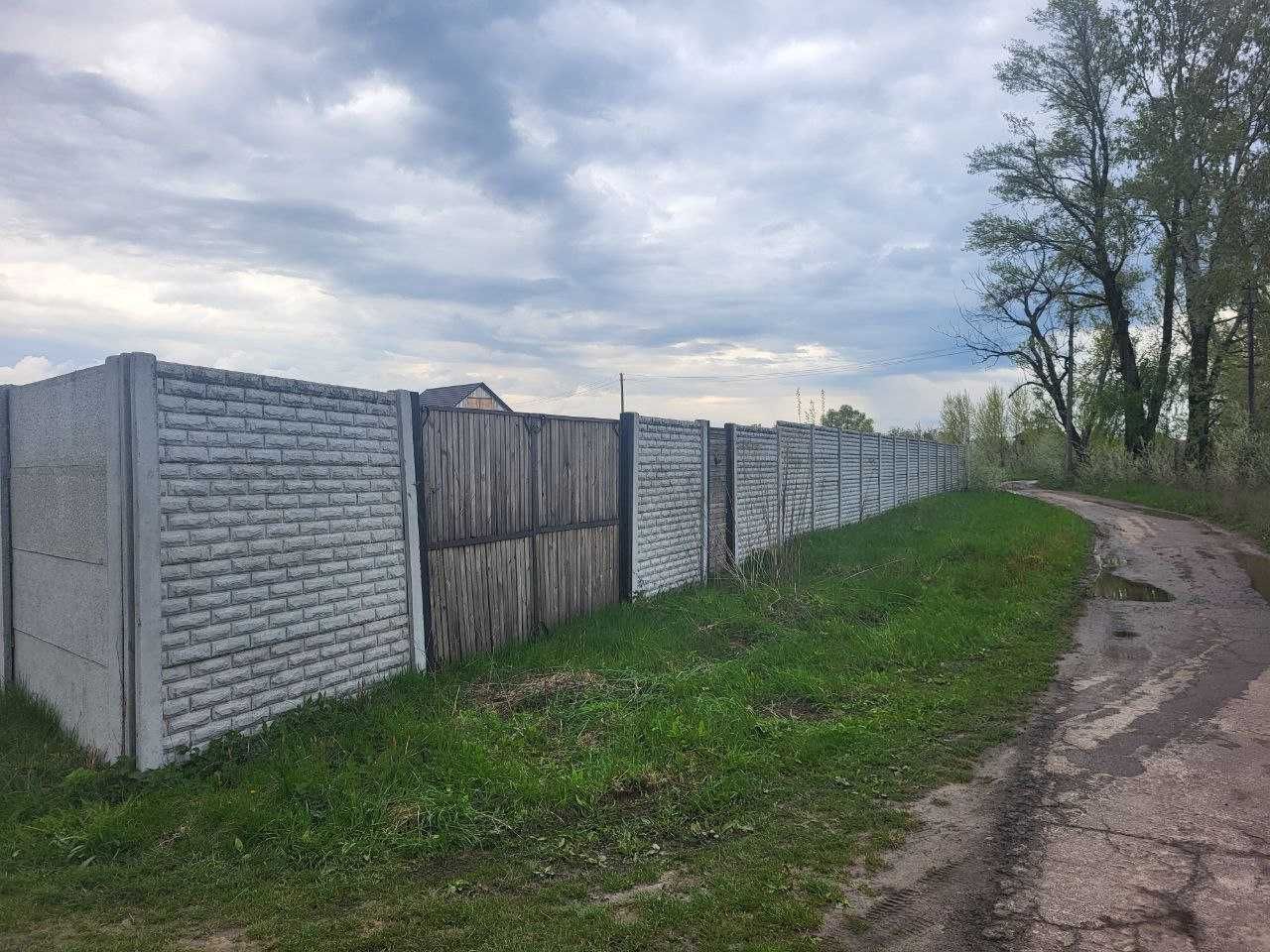 Земельна ділянка за Епіцентром