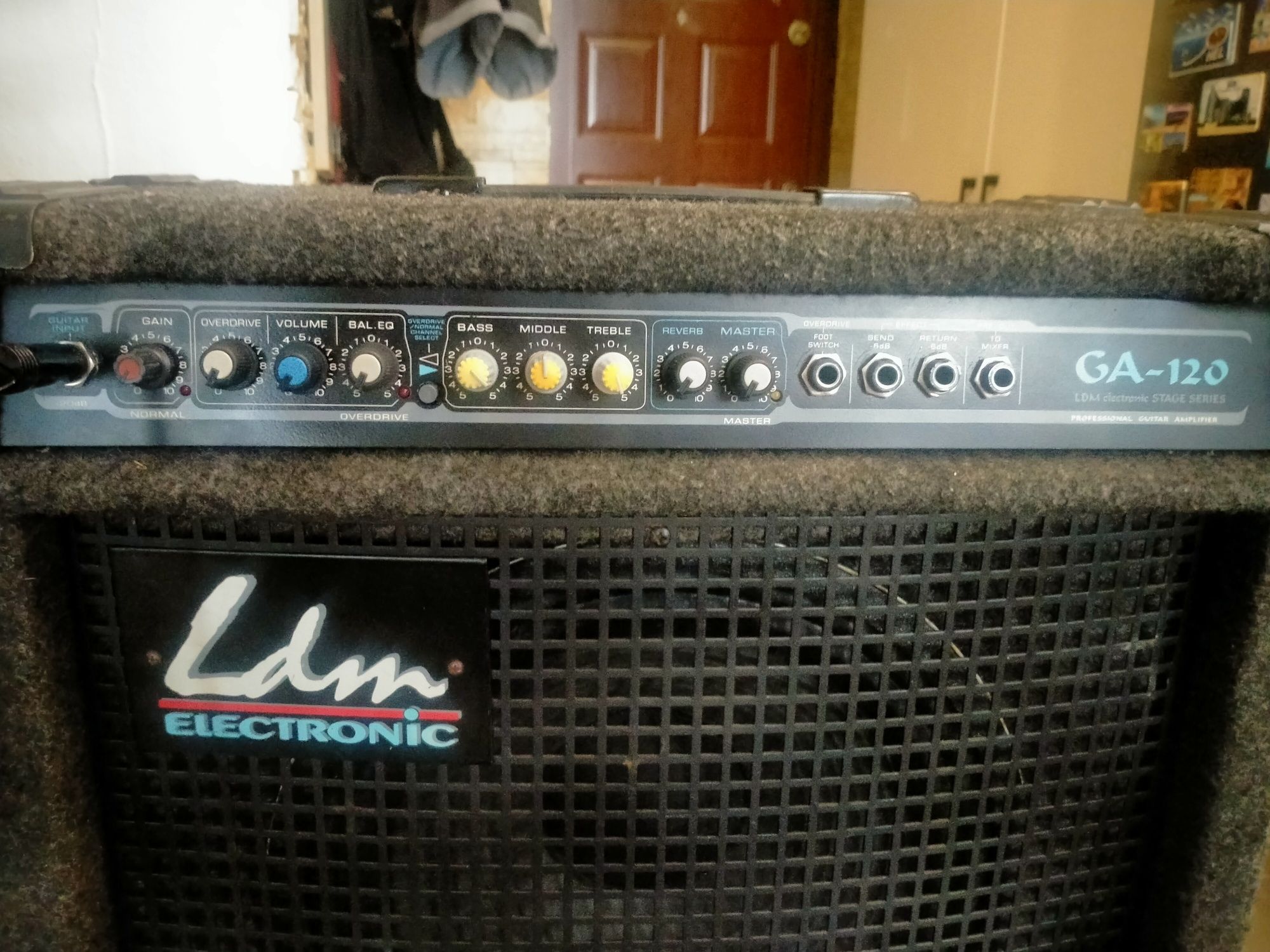 Sprzedam wzmacniacz piec gitarowy Ldm